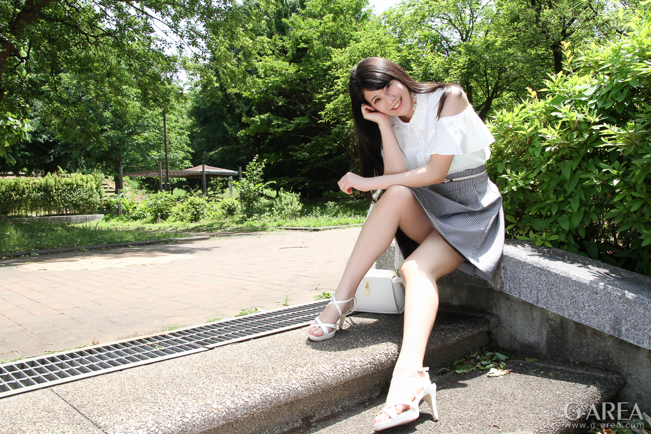 �摜���N���b�N����Ǝ��֐i�݂܂�