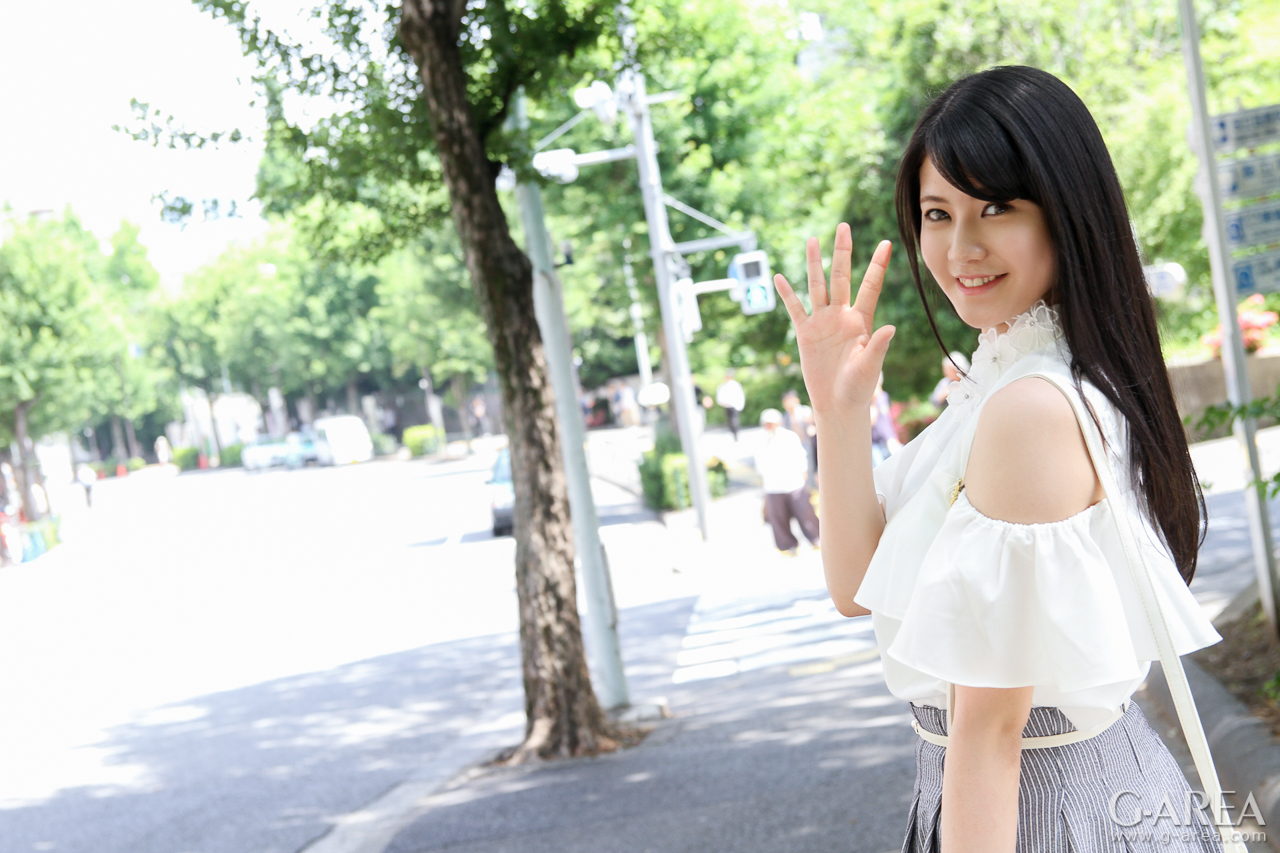 �摜���N���b�N����Ǝ��֐i�݂܂�