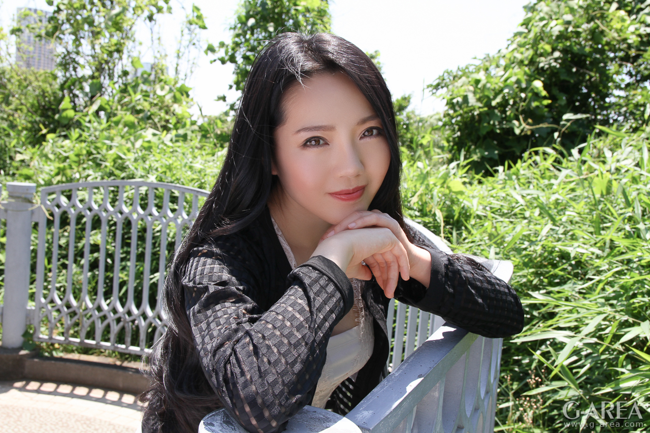 �摜���N���b�N����Ǝ��֐i�݂܂�