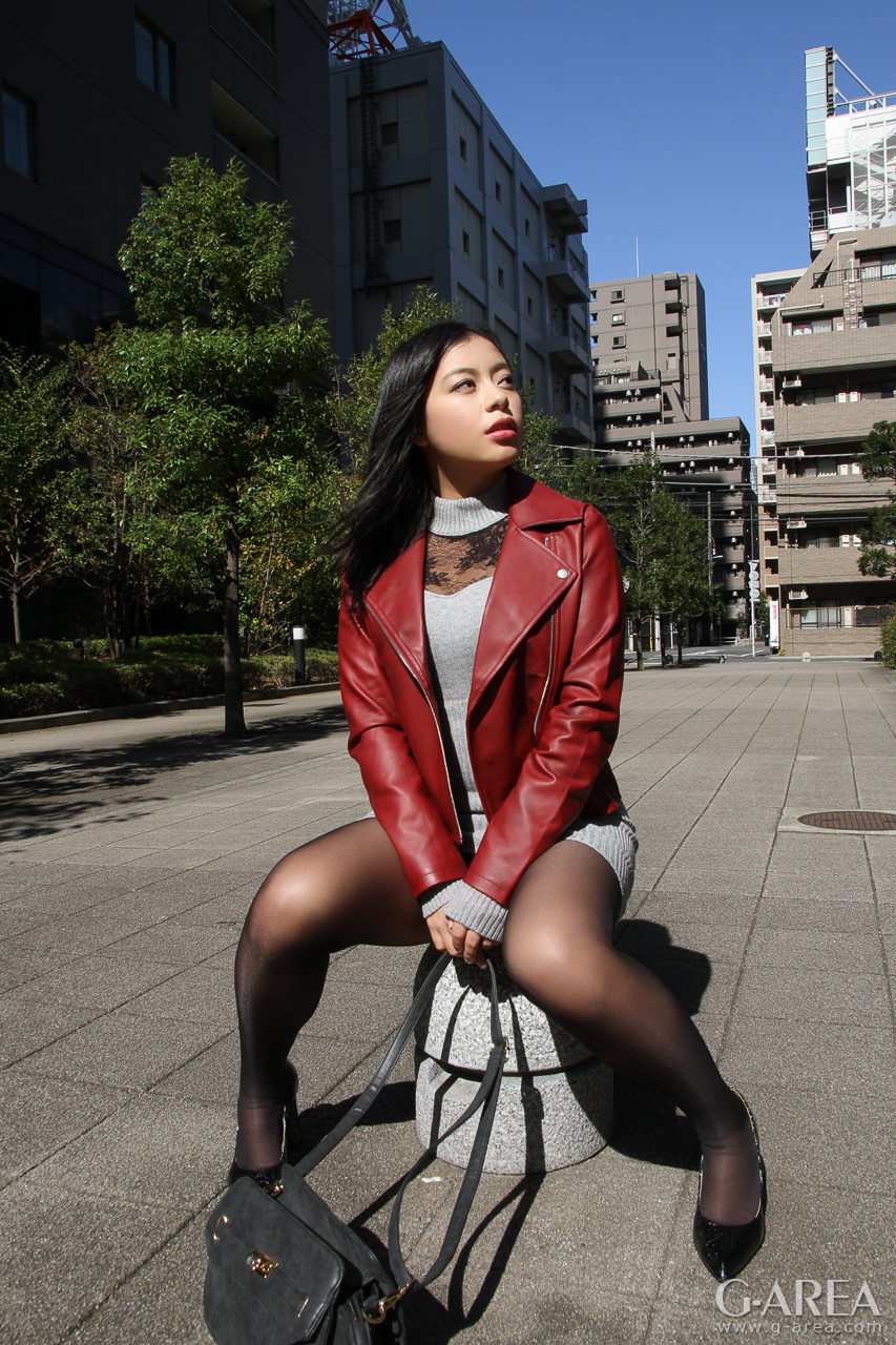 �摜���N���b�N����Ǝ��֐i�݂܂�