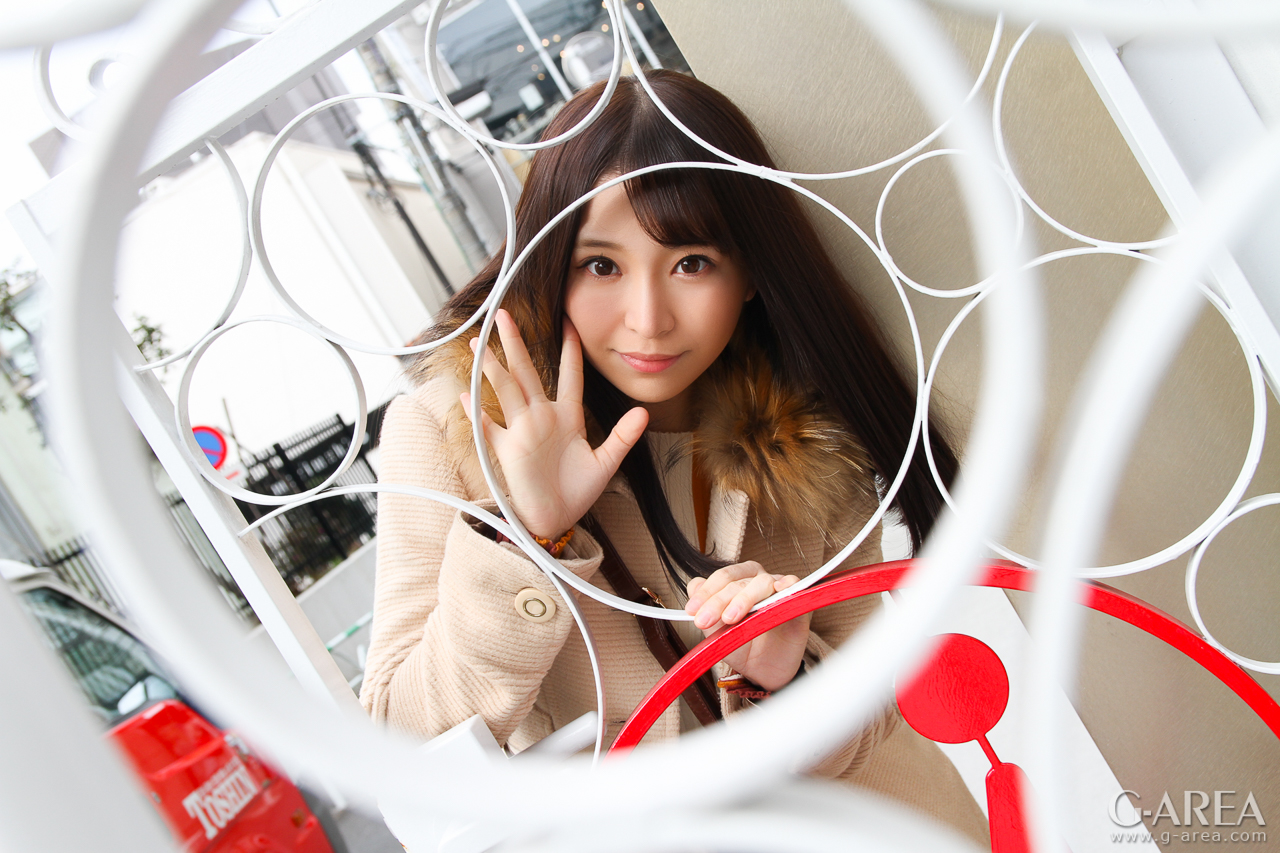 �摜���N���b�N����Ǝ��֐i�݂܂�