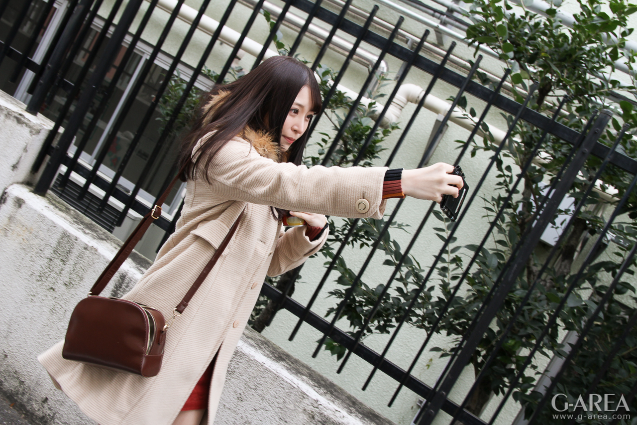 �摜���N���b�N����Ǝ��֐i�݂܂�