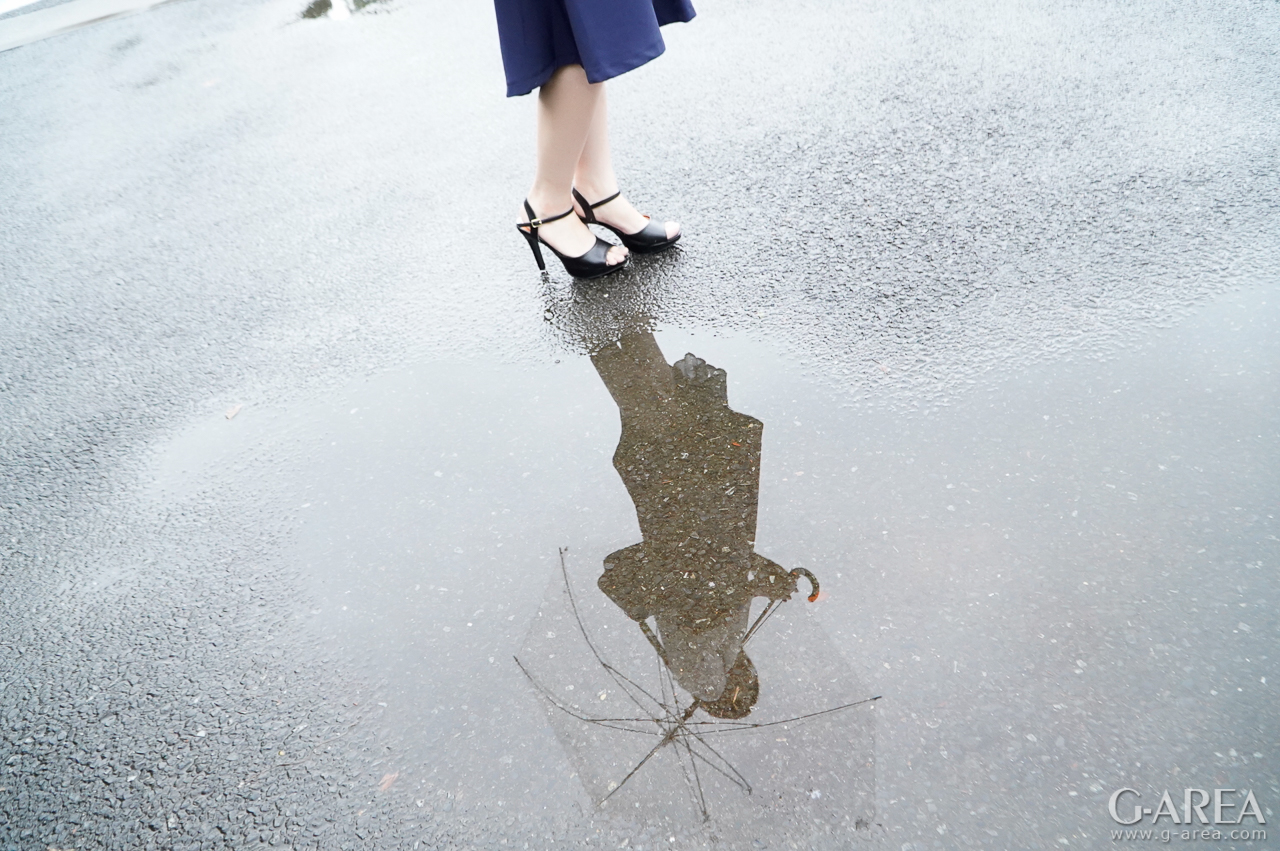 �摜���N���b�N����Ǝ��֐i�݂܂�