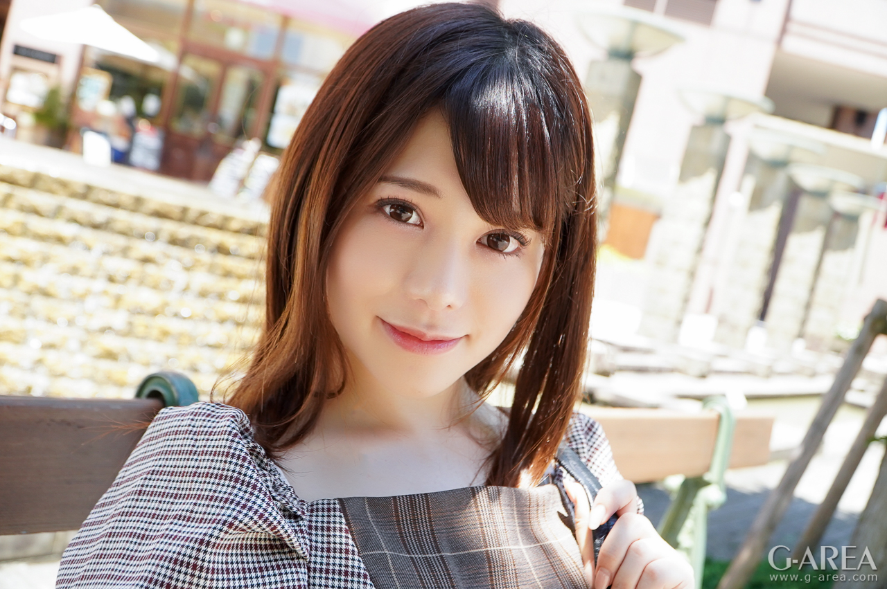 �摜���N���b�N����Ǝ��֐i�݂܂�