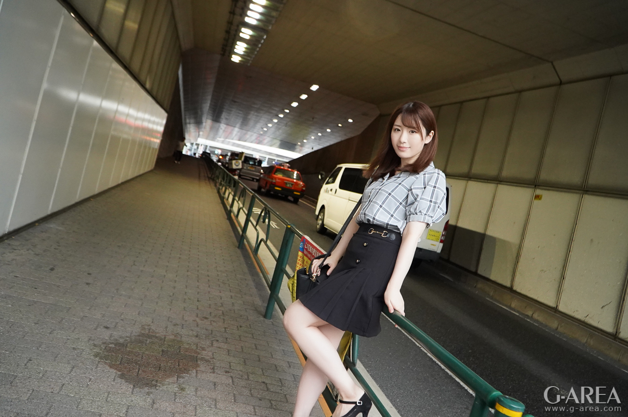 �摜���N���b�N����Ǝ��֐i�݂܂�