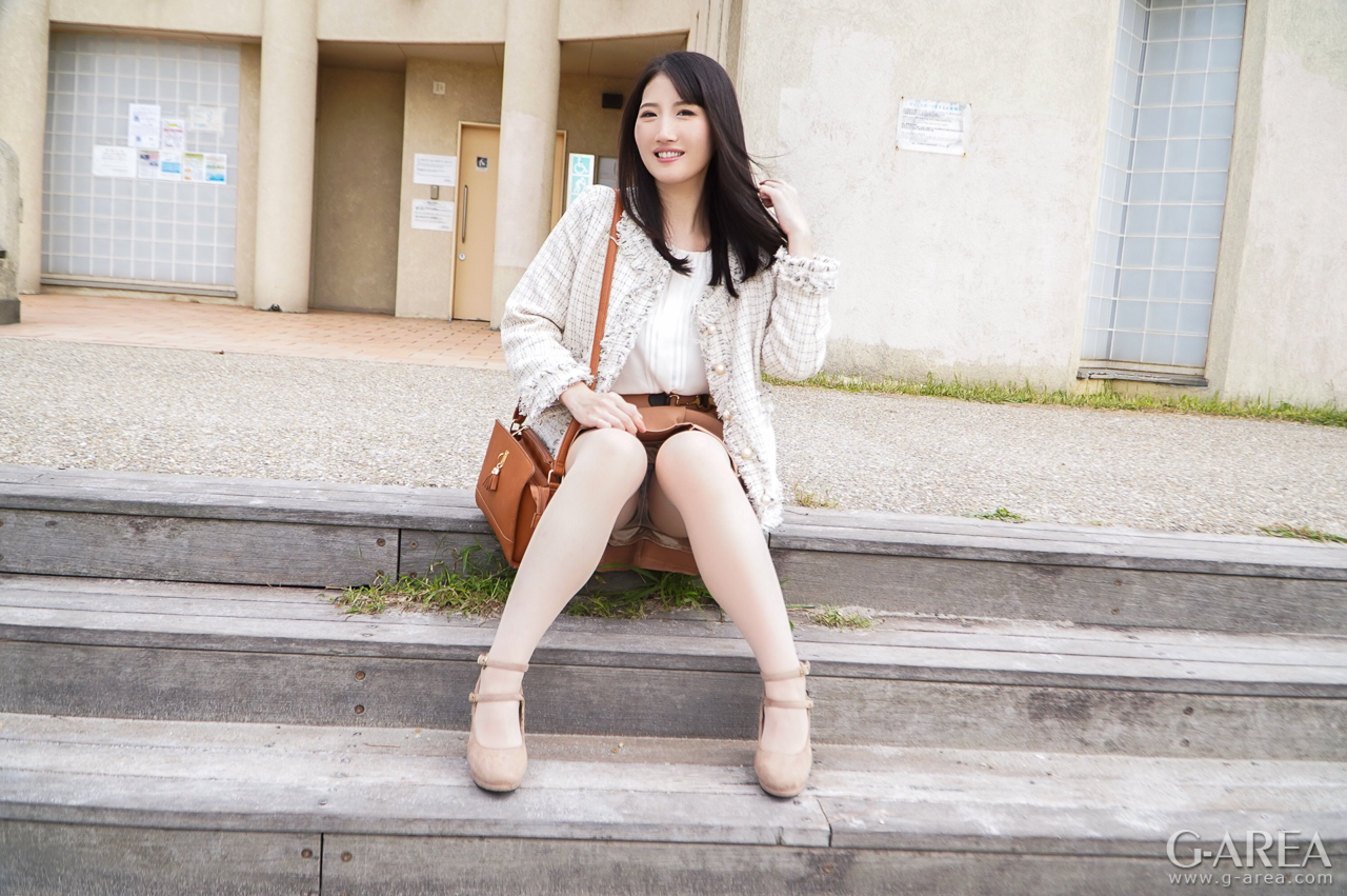 �摜���N���b�N����Ǝ��֐i�݂܂�