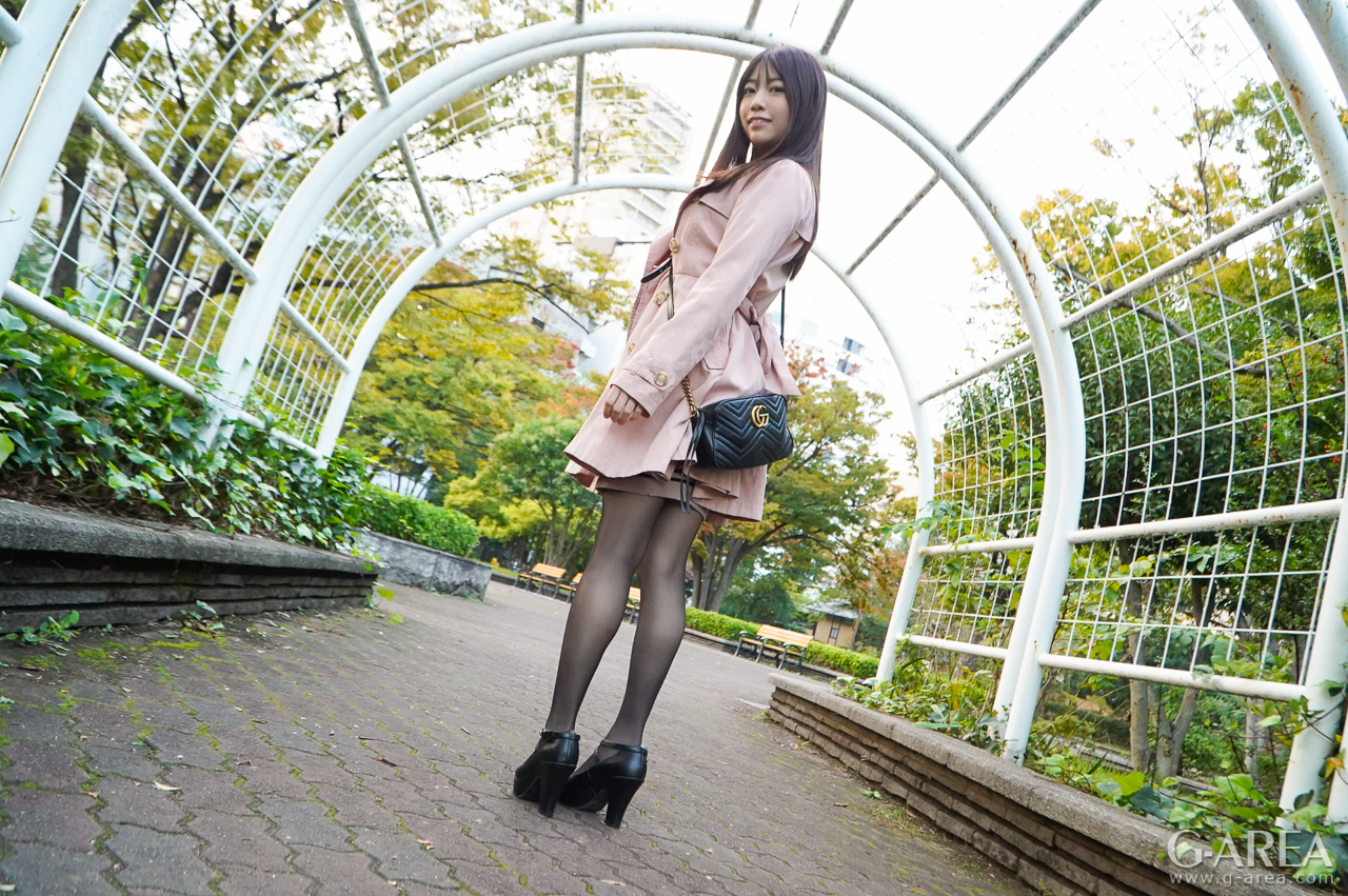 �摜���N���b�N����Ǝ��֐i�݂܂�