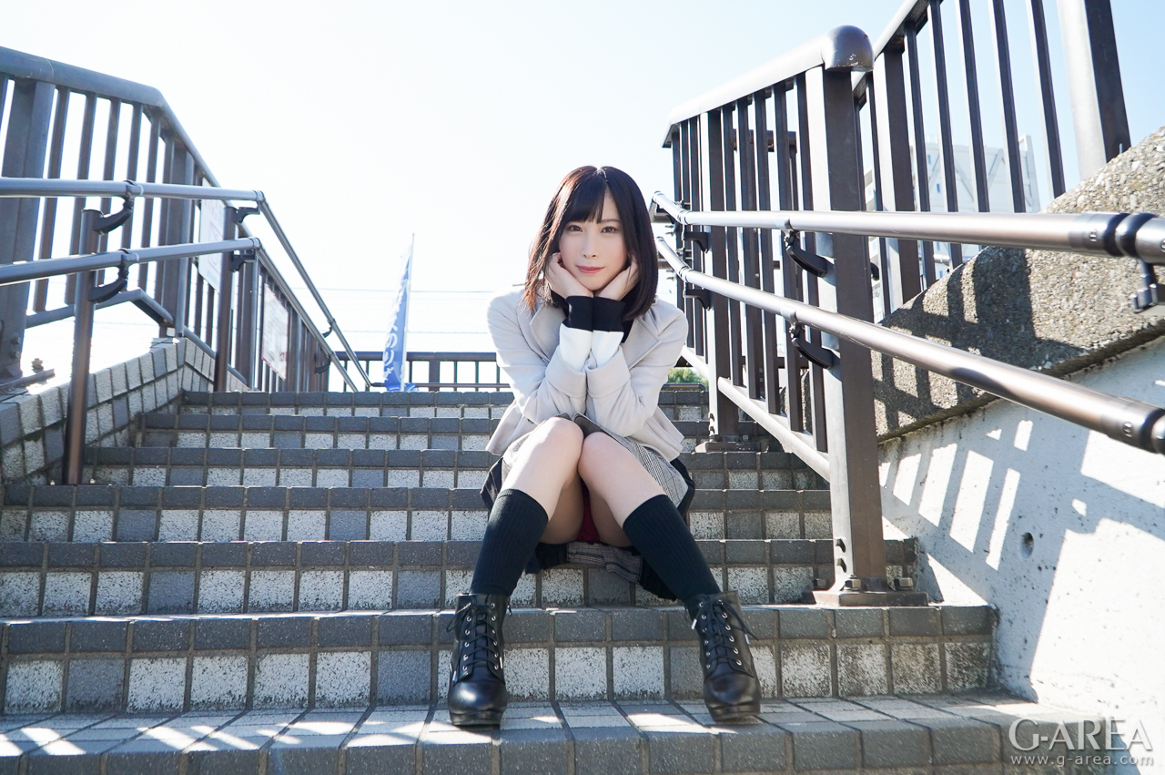 �摜���N���b�N����Ǝ��֐i�݂܂�