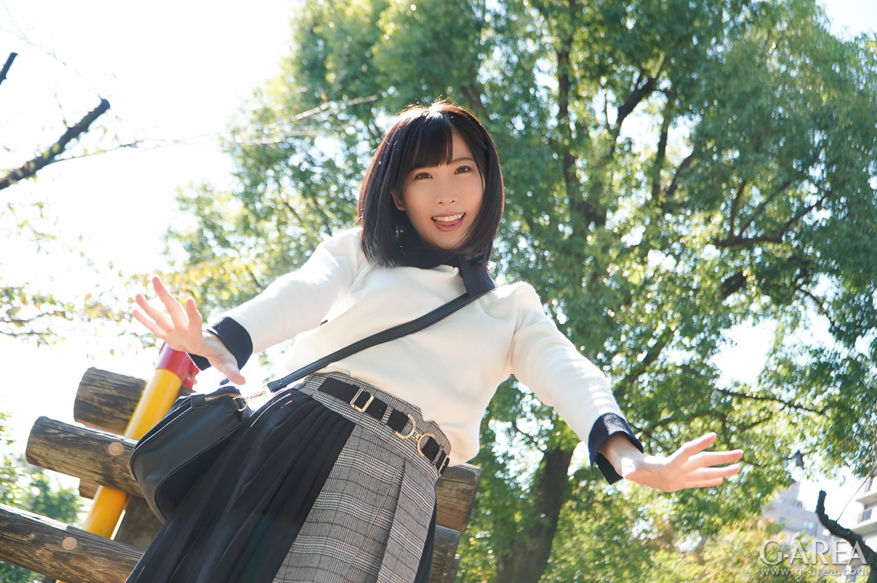 �摜���N���b�N����Ǝ��֐i�݂܂�