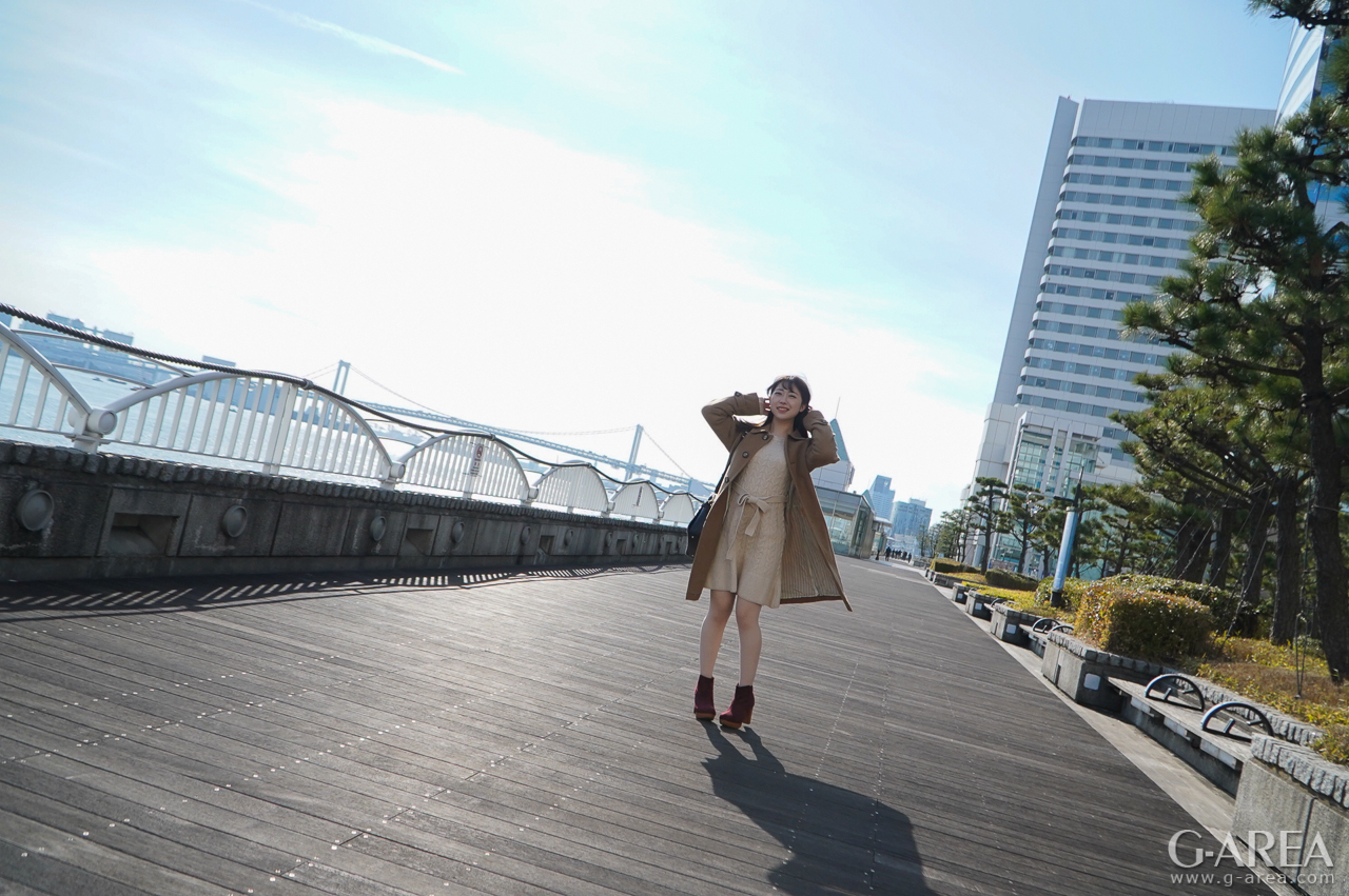 �摜���N���b�N����Ǝ��֐i�݂܂�