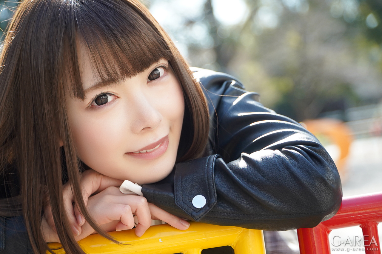 �摜���N���b�N����Ǝ��֐i�݂܂�