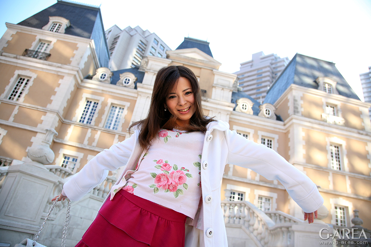 �摜���N���b�N����Ǝ��֐i�݂܂�