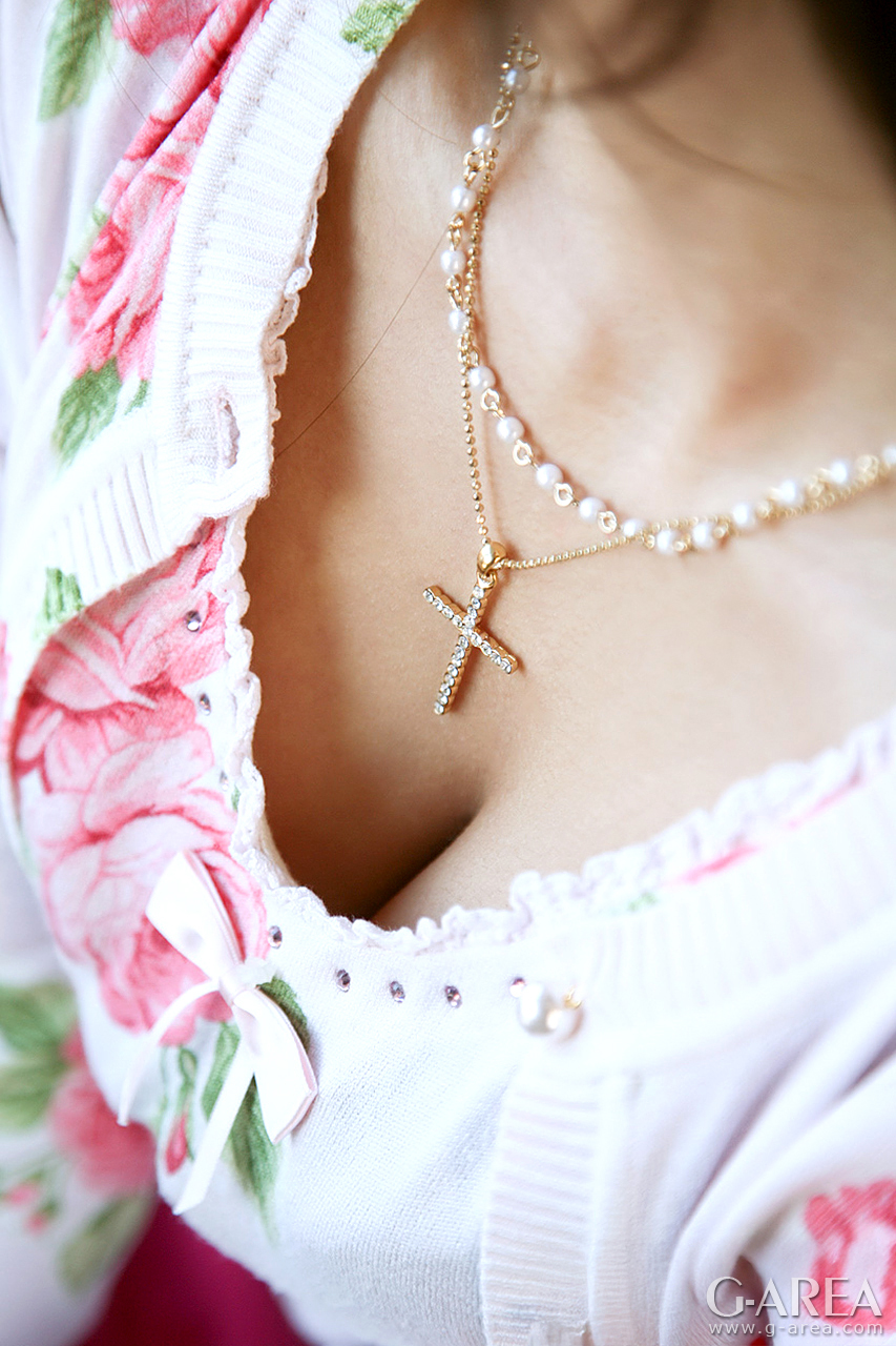 �摜���N���b�N����Ǝ��֐i�݂܂�