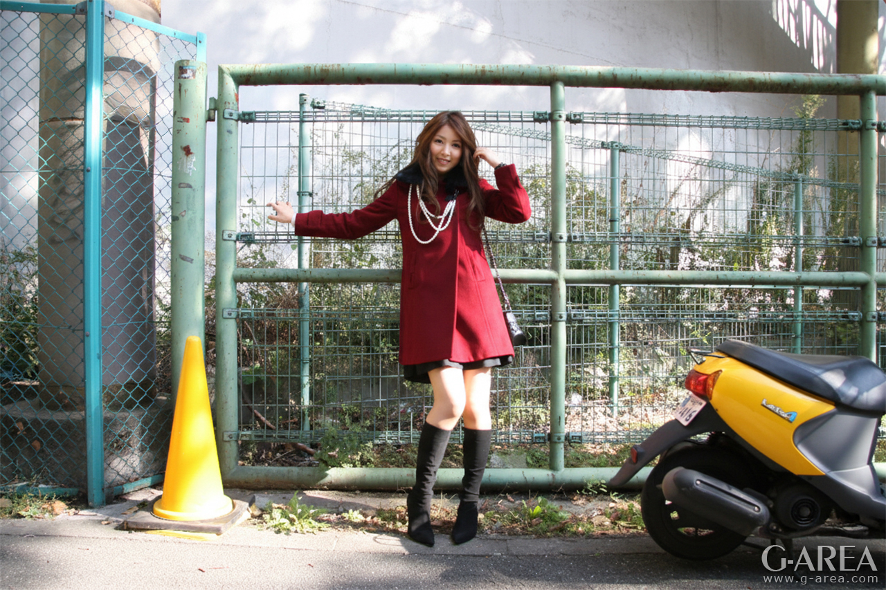 �摜���N���b�N����Ǝ��֐i�݂܂�