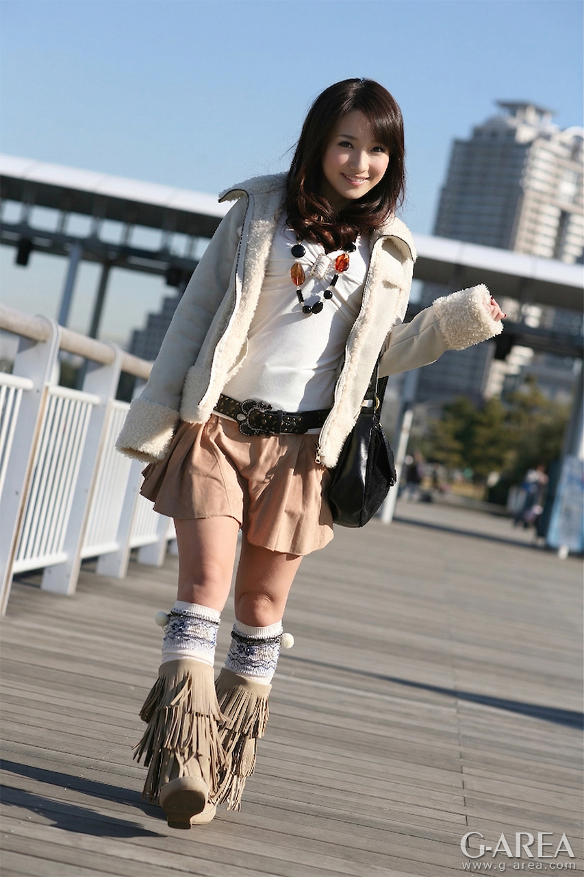 �摜���N���b�N����Ǝ��֐i�݂܂�